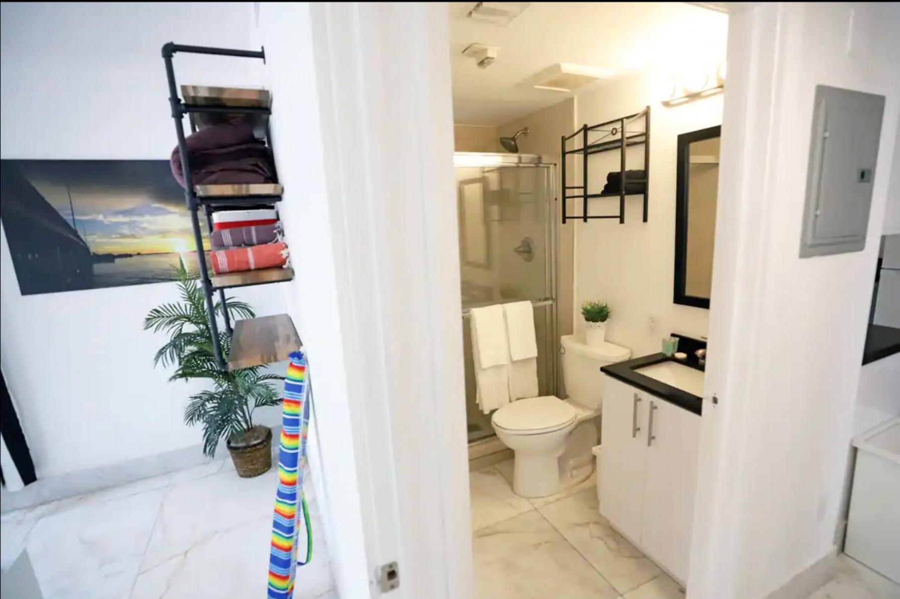 South 2 Bedroom Family & Pet Friendly With Balcony & Free Parking Apartamento *